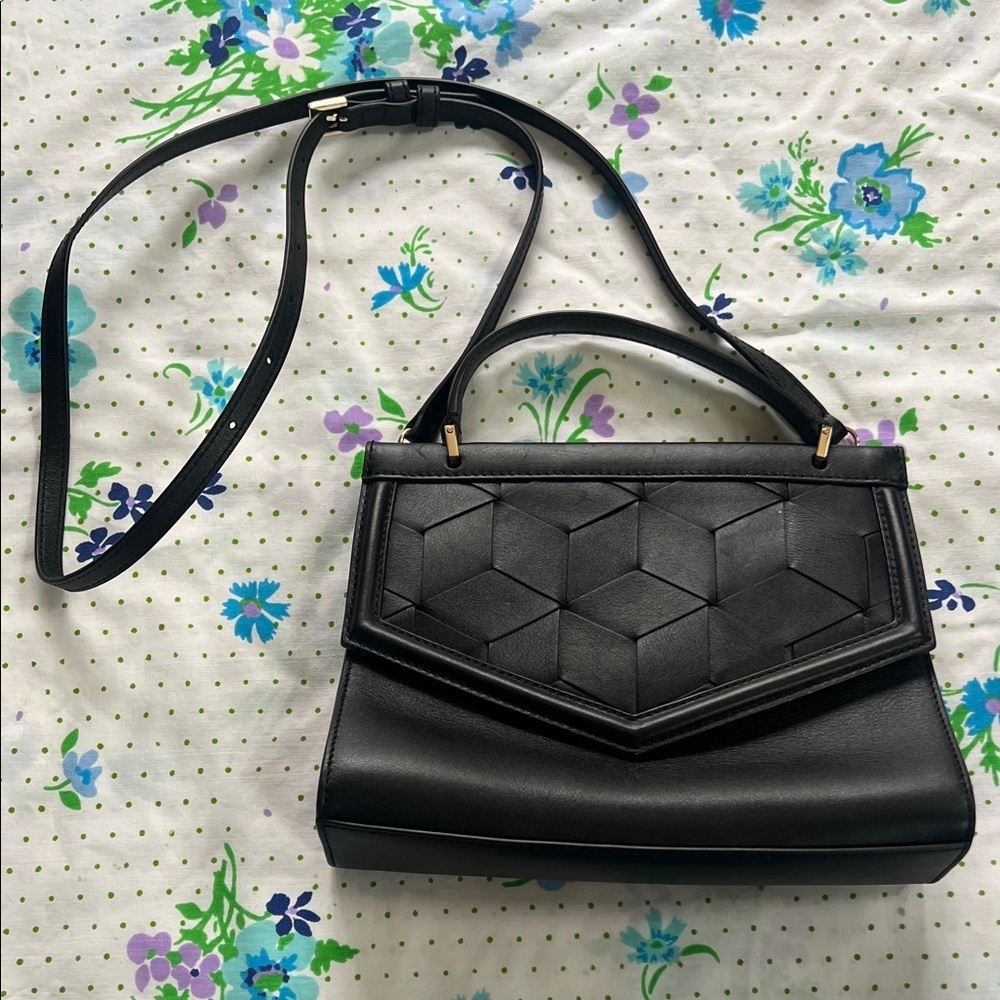 Welden Small Voyager Crossbody Bag - Black